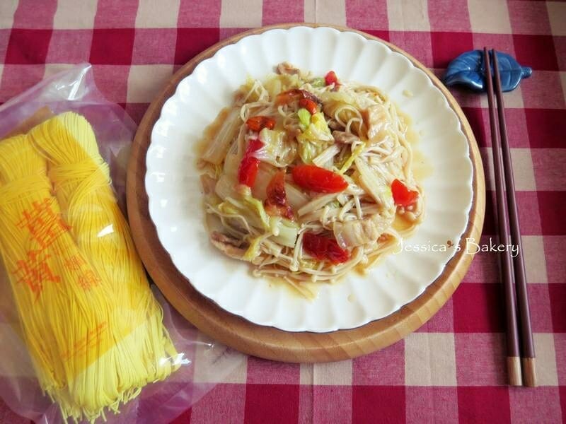 薑黃麵線料理食譜-白菜滷燴薑黃麵線 - 1